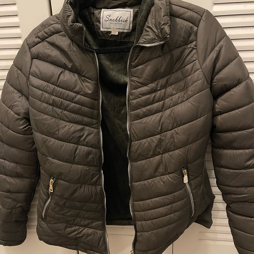 SNOBBISH COLLECTION Women’s L Puffer Coat Olive Green